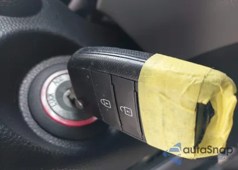 2014 Kia Soul z USA, uszkodzony, nr VIN KNDJN2A25E7738831